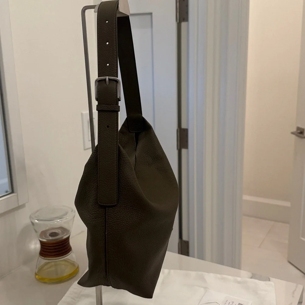 The Row Isa shoulder bag - Picture 3 of 5